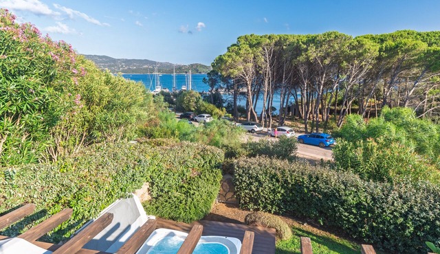 Villa 'La Conia' with Sea View, Wi-Fi and Air Conditioning
