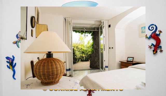 Villa la Prua: A Terrace by the Sea with Pool and Historic Charm