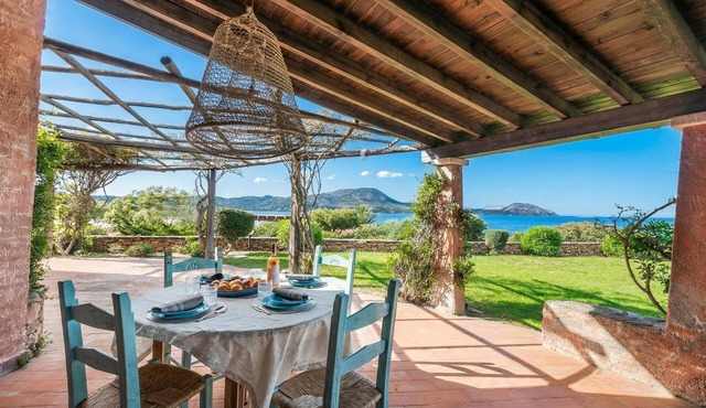 Villetta Scoglietto 51 200m From The Sea, Costa Corallina, Italy