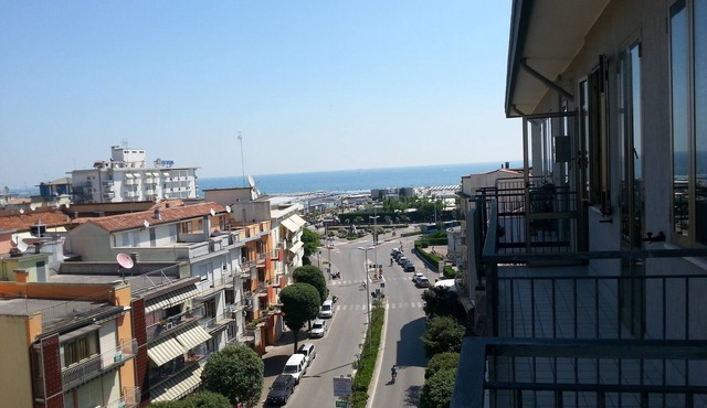 ‘Vistamare’ Apartment with Sea View and Balcony