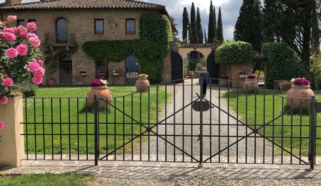 Wunderschöne Wohnung in Chiusi mit Gemeinschaftspool mit Panoramablick by Interhome