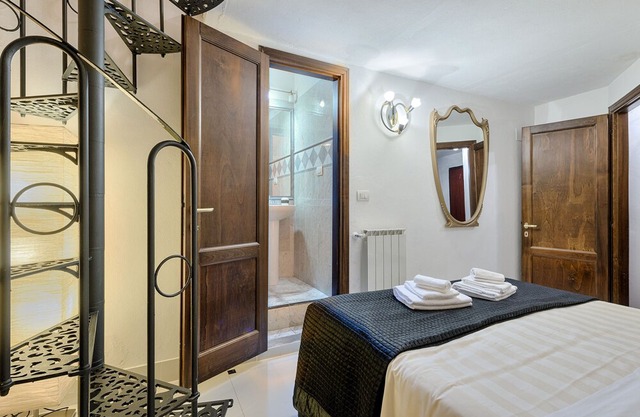 Apartment Santo Spirito Frescos, big house in the heart of the neighborhood of Santo Spirito