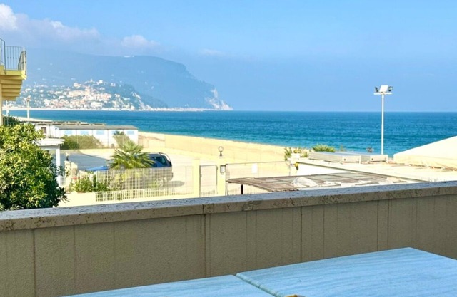 Marcelli Trilocale Terrazzo Dal Mare 