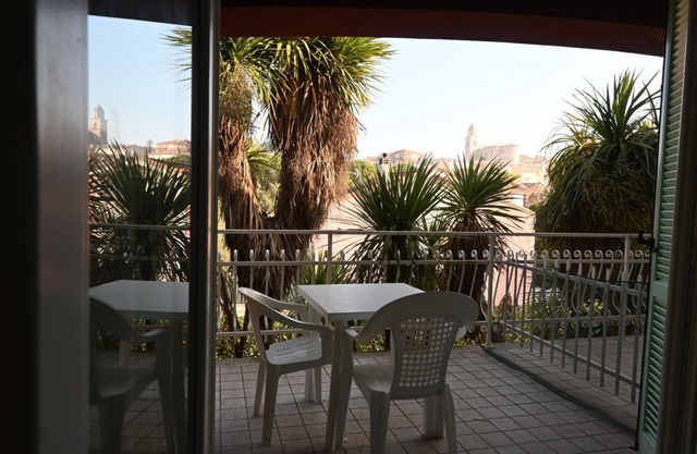 S008 - Sirolo, new three-room apartment with terrace
