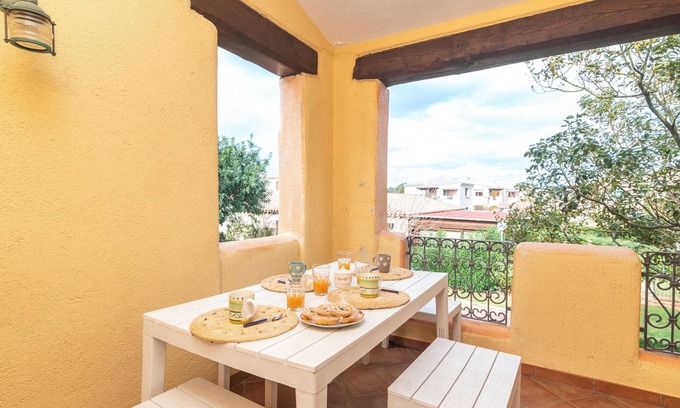 Porto San Paolo Apartment | Il Borgo 10/8 700m From The Beach