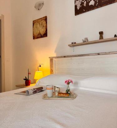 Nulvi Apartment | Stanza Globo