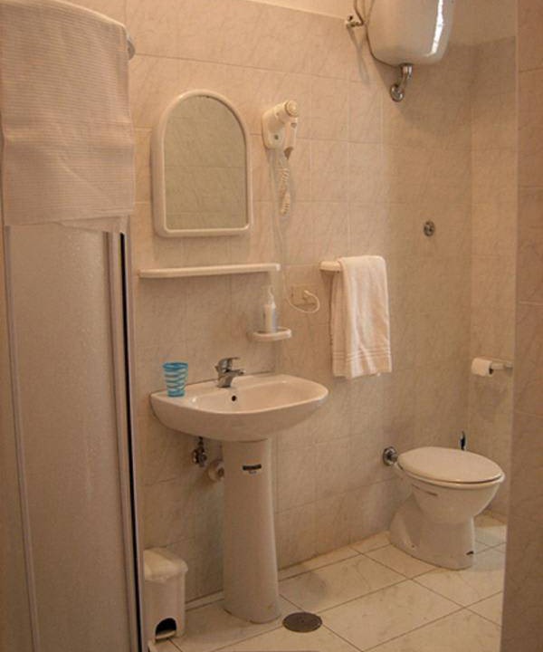 Photo of Bathroom in Esquilino