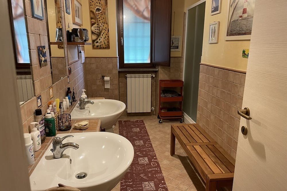 Photo of Bathroom in Zona LVIII Prima Porta