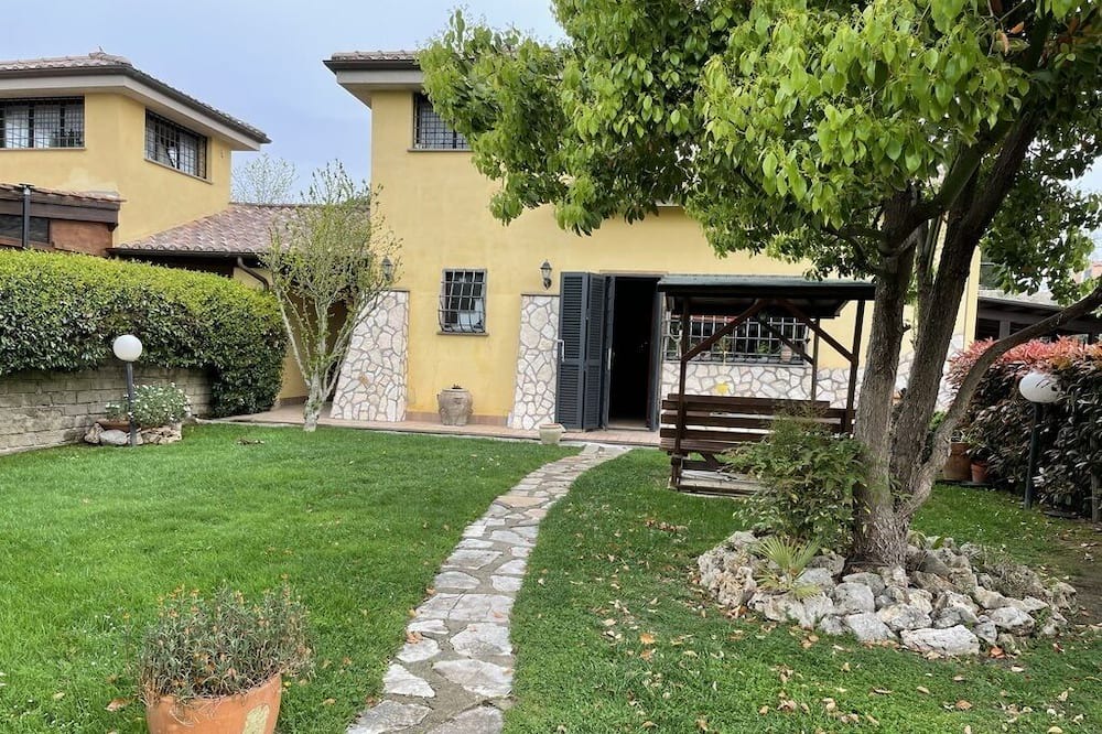 Photo of Outdoor in Zona LVIII Prima Porta