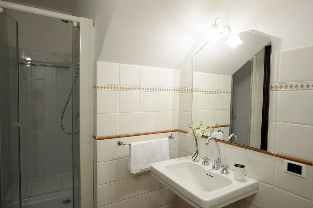Photo of Bathroom in Cassia