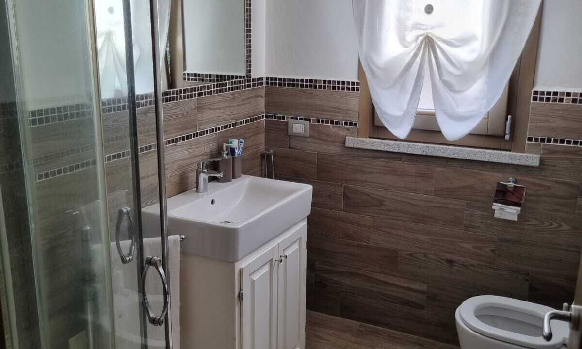 Photo of Bathroom in La Maddalena