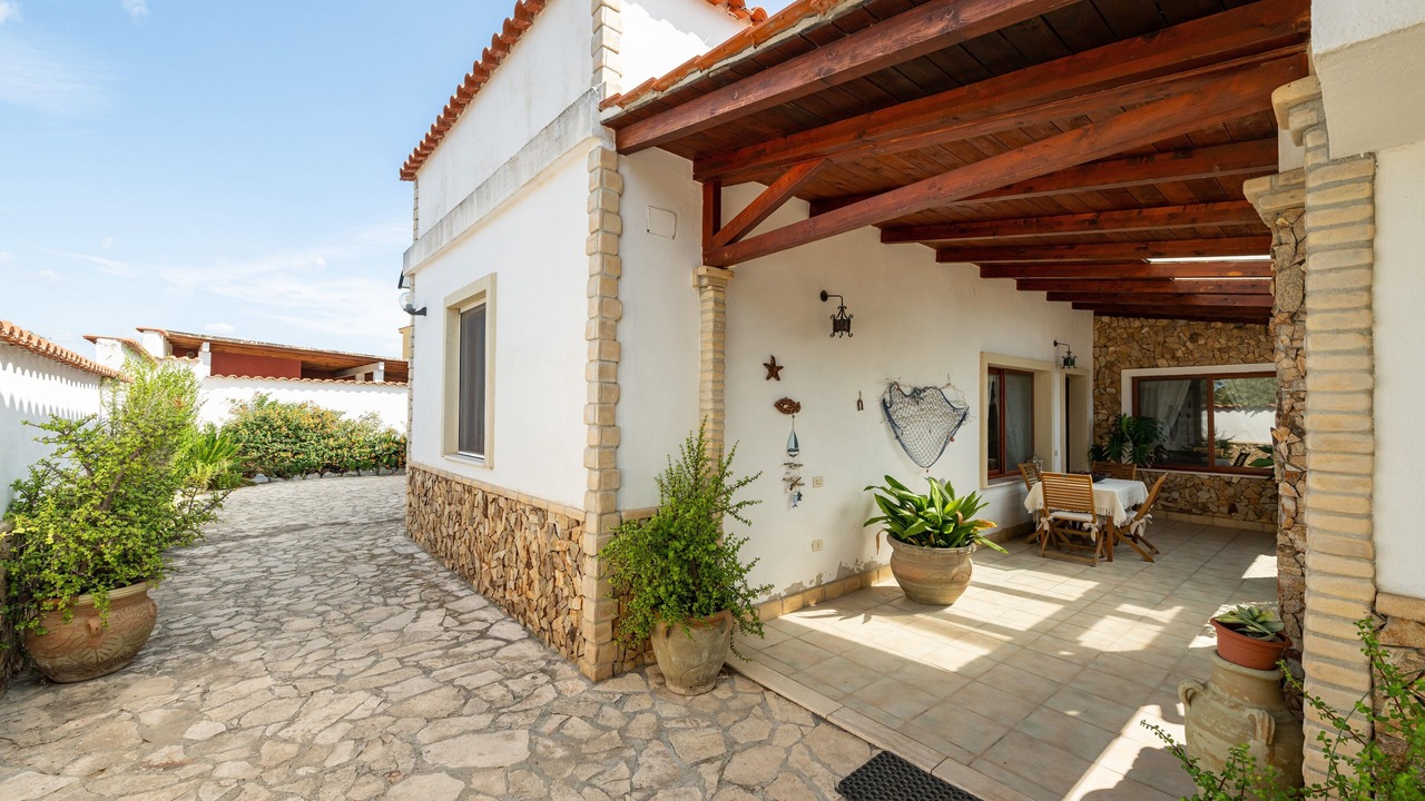 Photo of Outdoor in Capitana