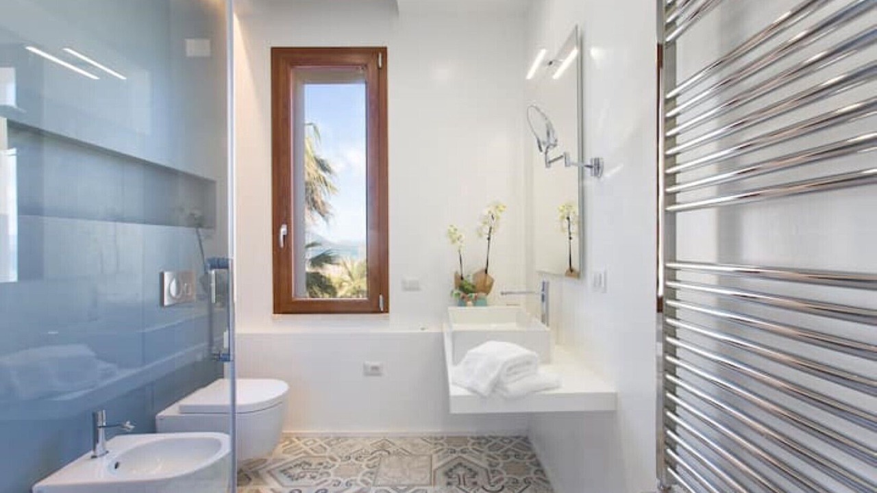 Photo of Bathroom in Lido