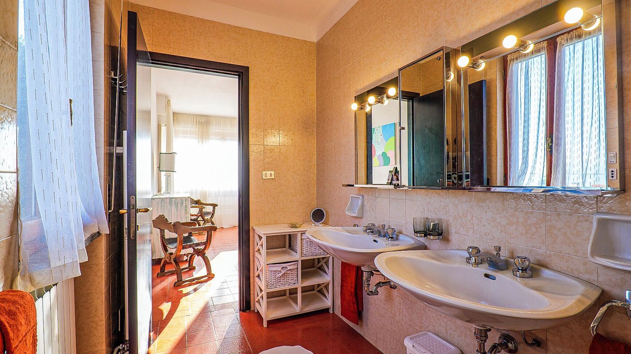 Photo of Bathroom in Comero