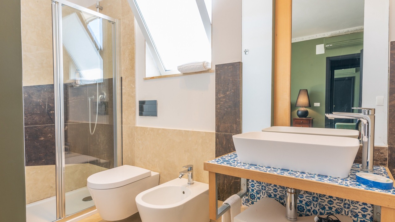 Photo of Bathroom in Noto Historic Centre