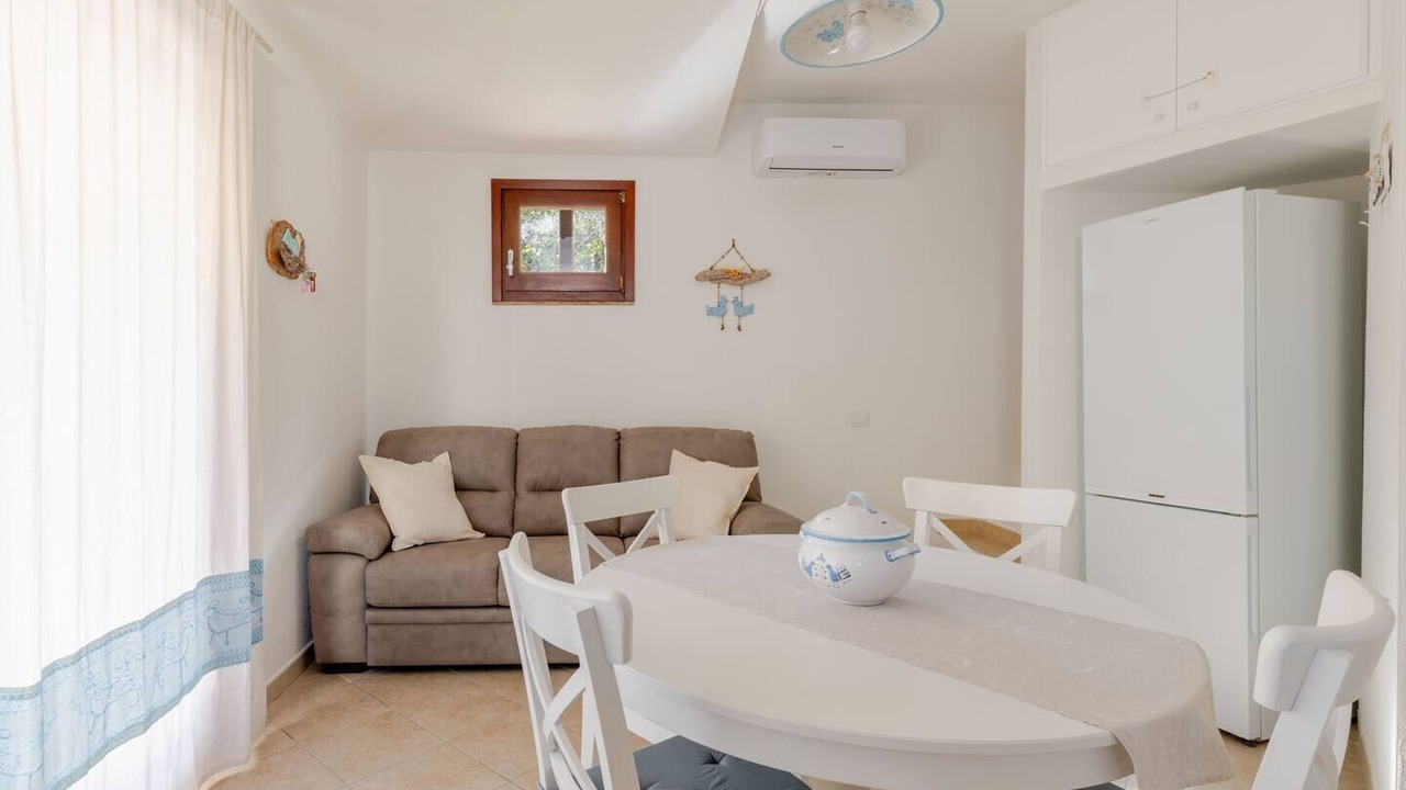 Photo of Livingroom in Eden Rock