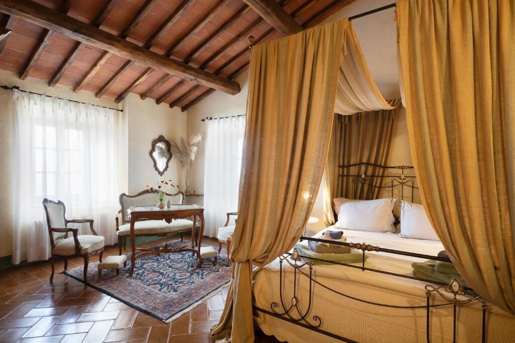 Photo of Bedroom in Monteriggioni