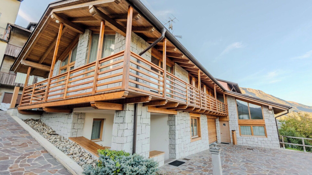 Photo of Patio Balcony in Bleggio Superiore