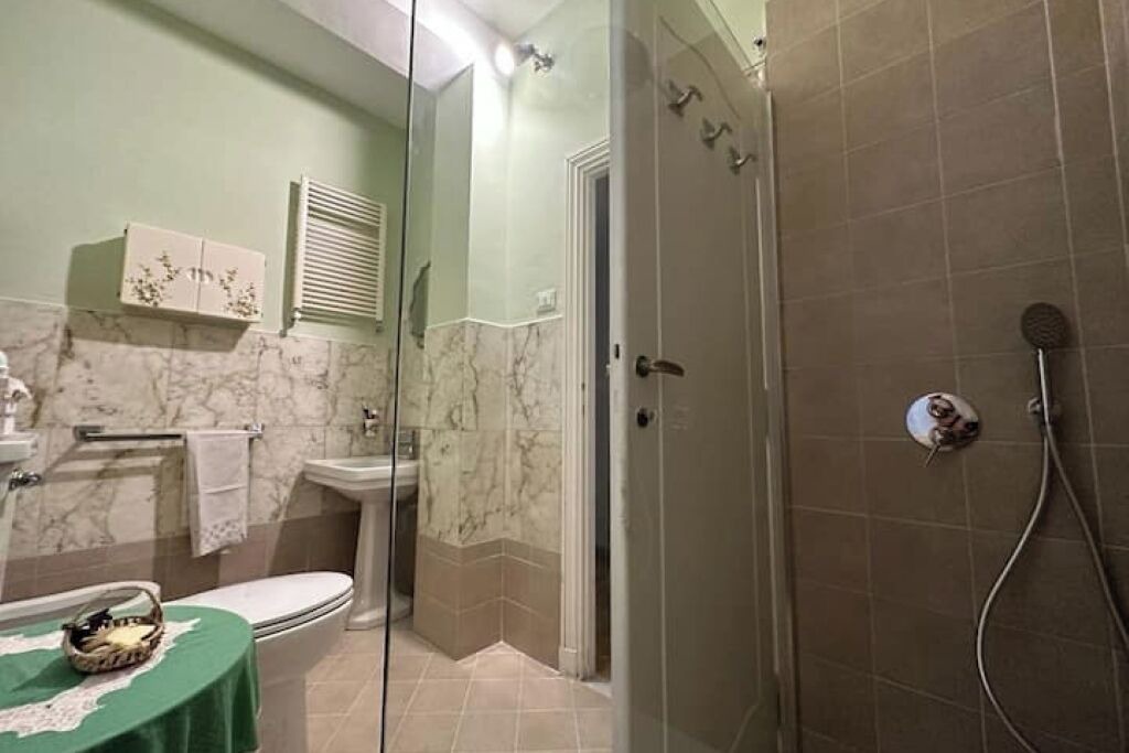 Photo of Bathroom in Trionfale