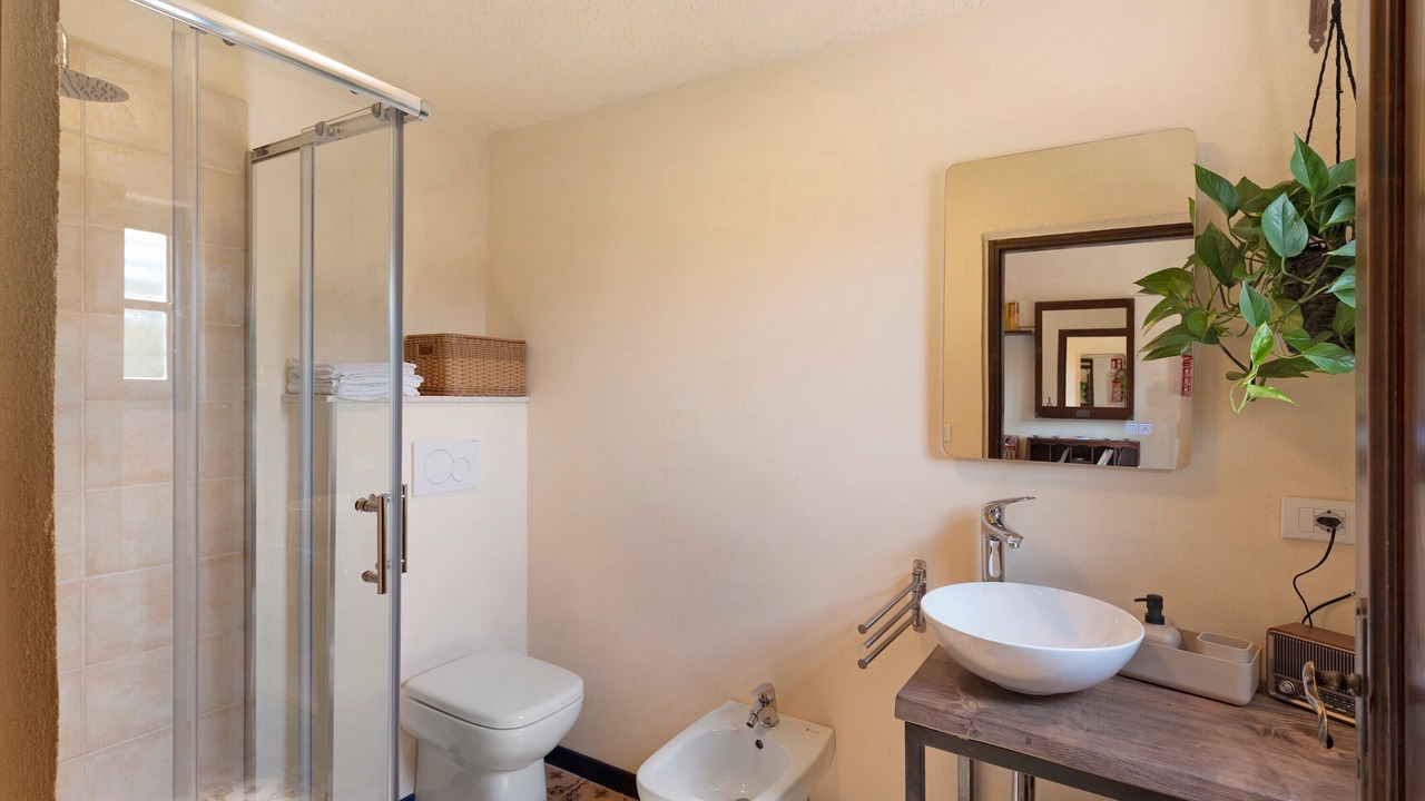 Photo of Bathroom in Garlenda