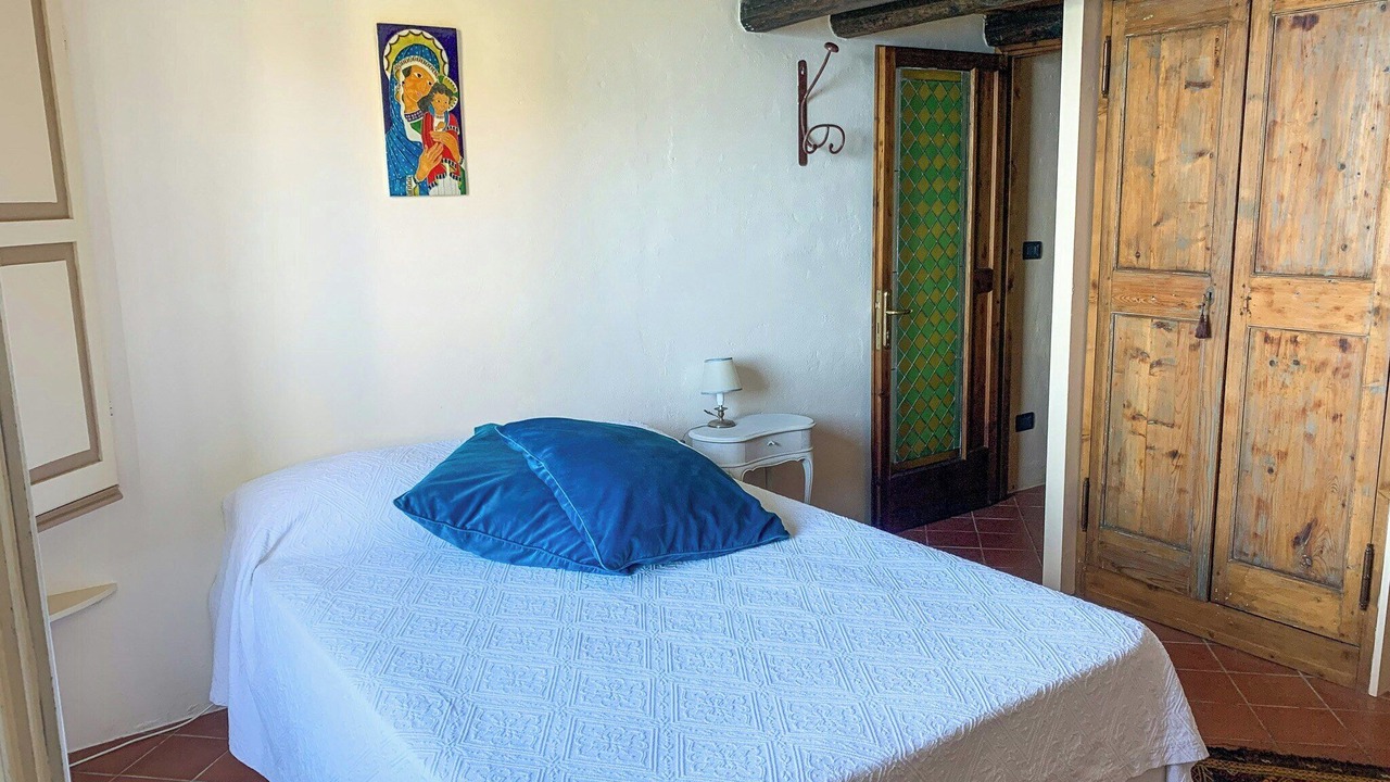 Photo of Bedroom in Mortola