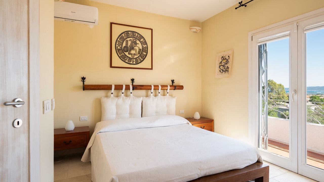 Photo of Bedroom in Case Peschiera-Lu Fraili