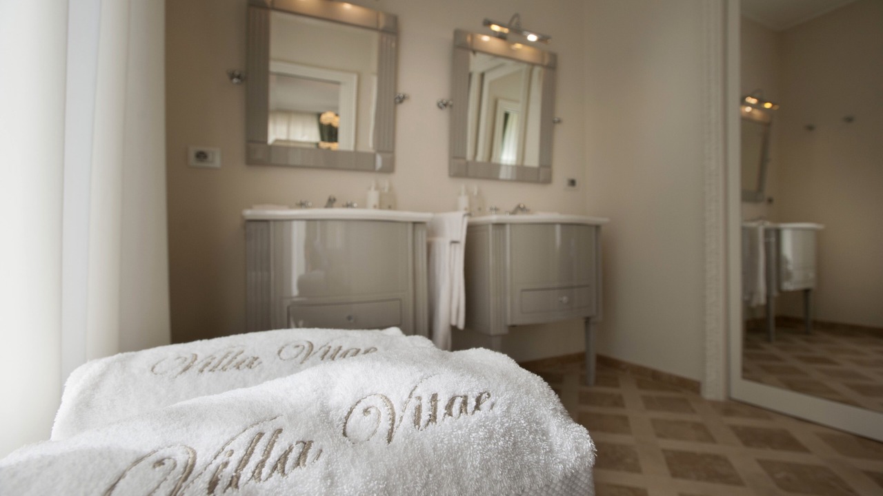 Photo of Bedroom in Castiglione Falletto