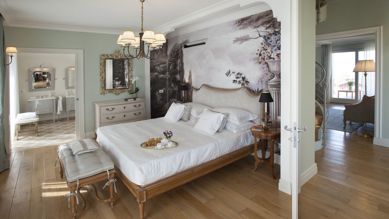 Photo of Bedroom in Castiglione Falletto
