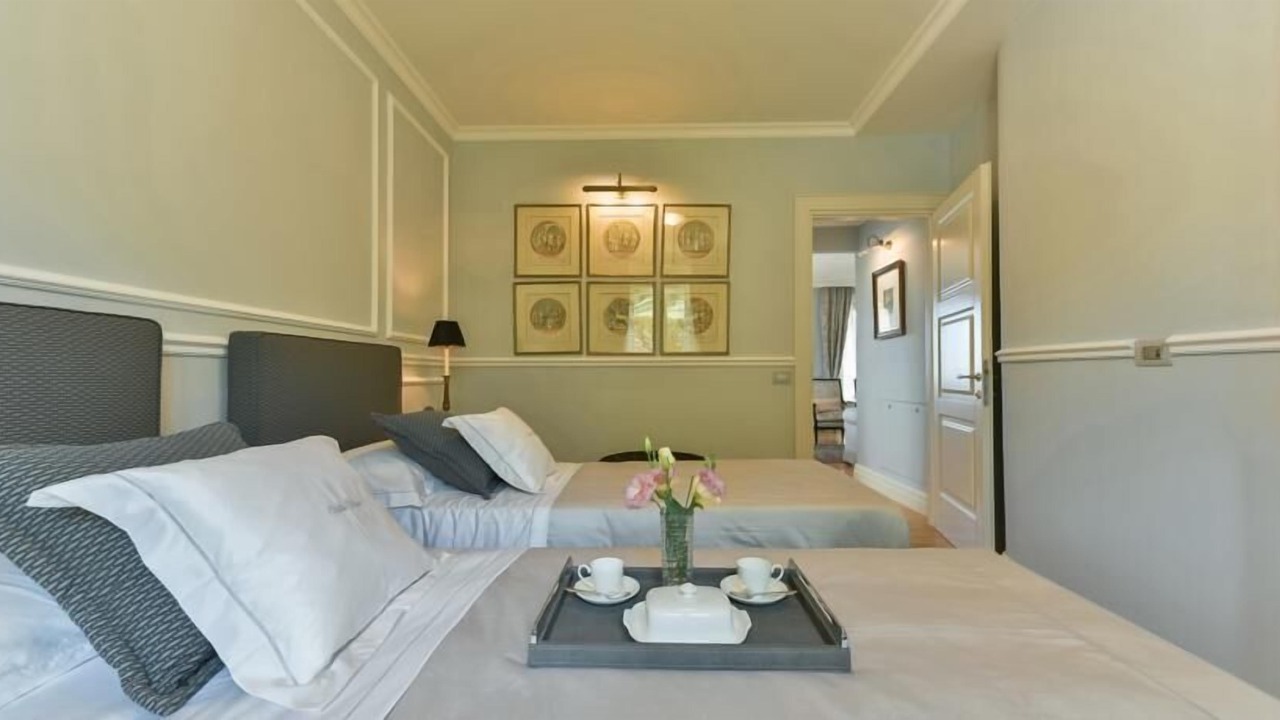 Photo of Bedroom in Castiglione Falletto