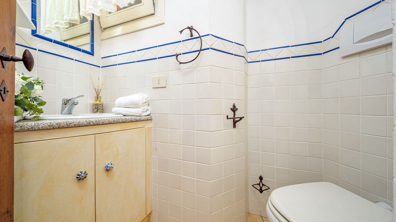 Photo of Bathroom in Baja Sardinia