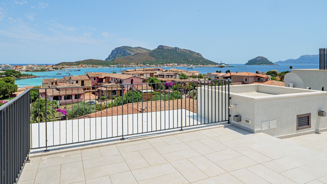 Photo of Patio Balcony in Baia Caddinas