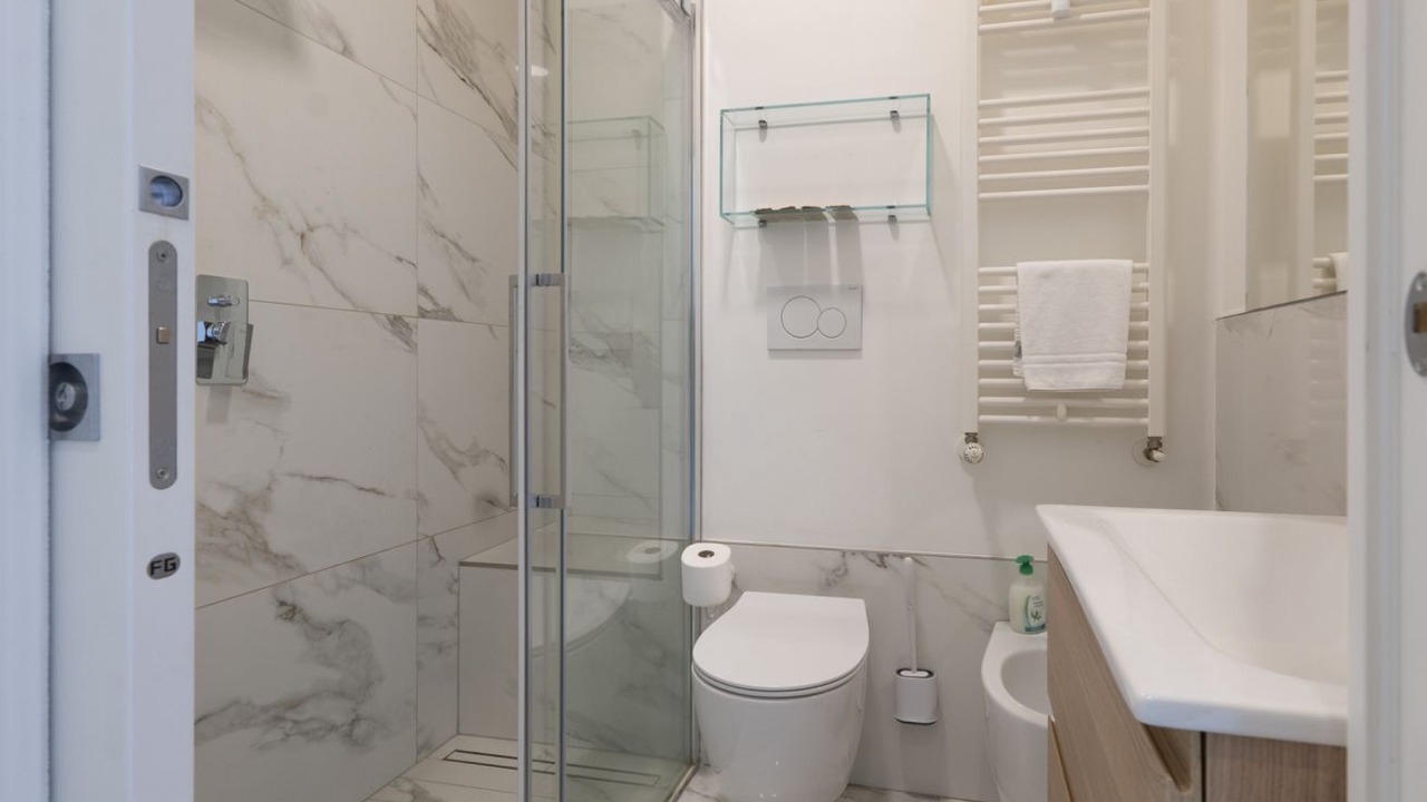 Photo of Bathroom in Marina Centro