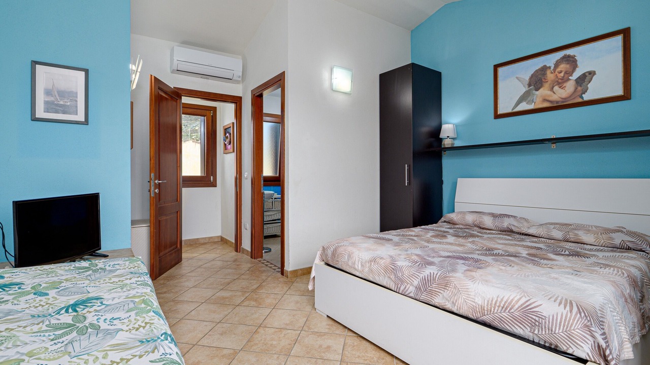 Photo of Bedroom in Case Peschiera-Lu Fraili