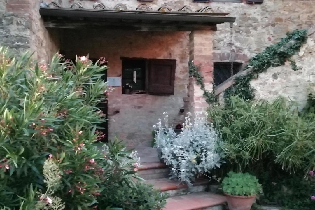 Photo of Buildings in Simignano