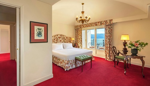 Suite Executive con Terrazza e Vista Lago Parziale