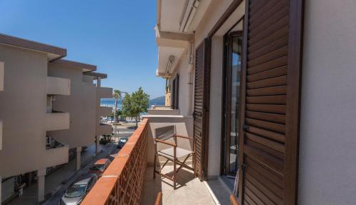 Deluxe Double Room with Balcony and Sea View