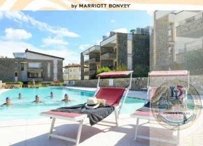 Apartment with Pool View 