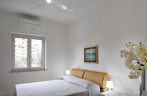 Sorrento Apartment | Sorrento Urban Beta - Explore the best of Sorrento from this apartment in the heart of the city.