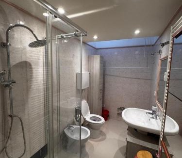 Savena Apartment | Leon's Hub - Sant'Orsola Hospital - Bellaria Hospiatal - BolognaFiere - CENTRO CITTA COMODO