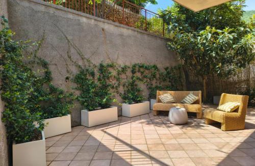 Torre del Mare Apartment | Le Tre Terrazze sul Blu vista mare, piscina idromassaggio, posto auto coperto