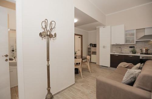 Genoa Apartment | King - 1000Mbps - Netflix - SmartTV - Full Kitchen