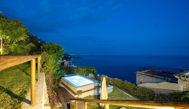 Villa Panorama - Garden Overlooking the sea and Sauna