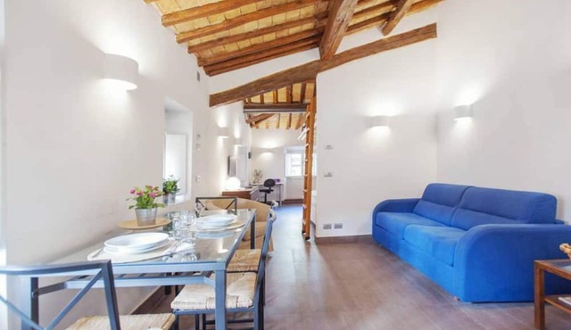 Rome, Piazza Navona, characteristic apartment for 5 people