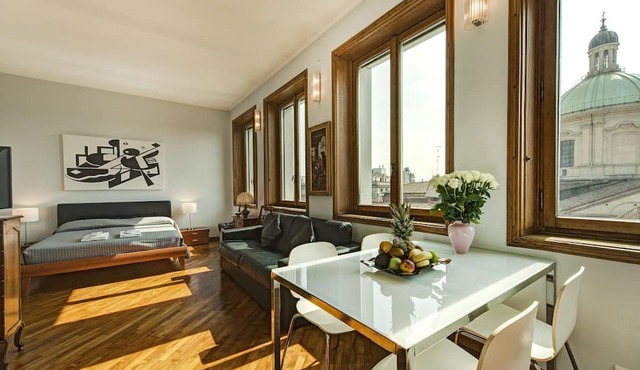 Panoramic apartment equipped with every comfort 2 minutes from the Duomo
