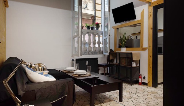 Apartment 'Al Porto Antico' with Wi-Fi and Air Conditioning