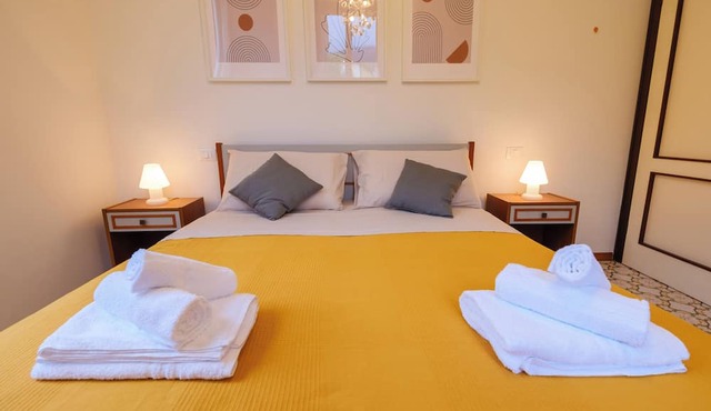 "Nico's Guest House" a stone's throw from the Sea.